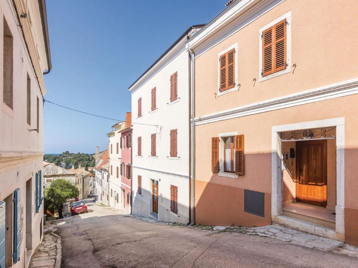 Rustic Holiday Home In Vrsar With Garden Esterno foto
