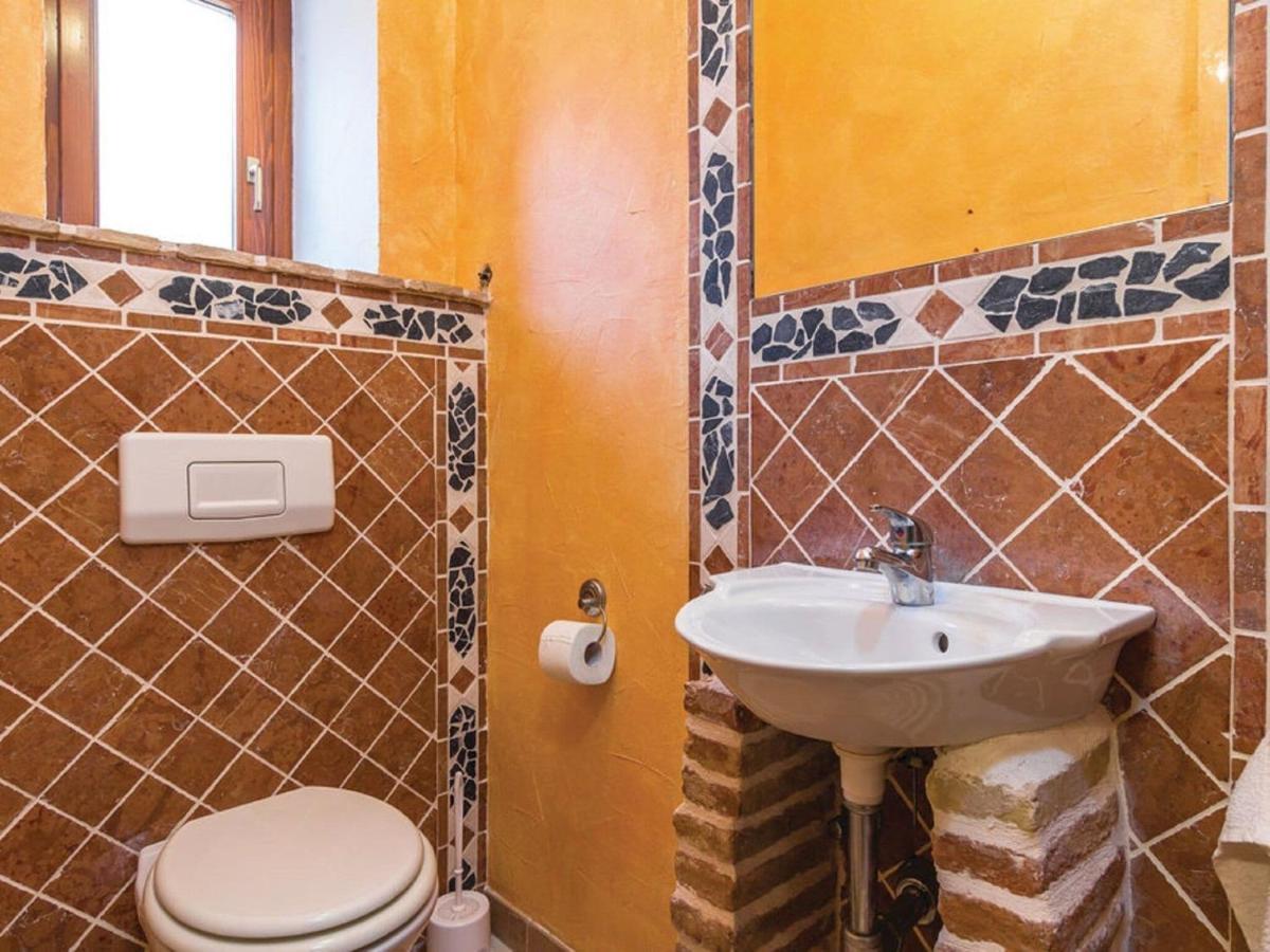 Rustic Holiday Home In Vrsar With Garden Esterno foto
